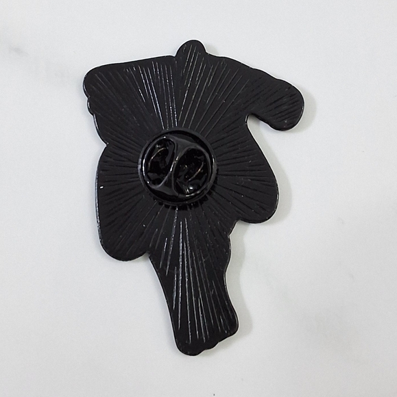 Game Over Gamer Skeleton Rocker Hands Enamel Pin, Brooch, NEW - Picture 3 of 4